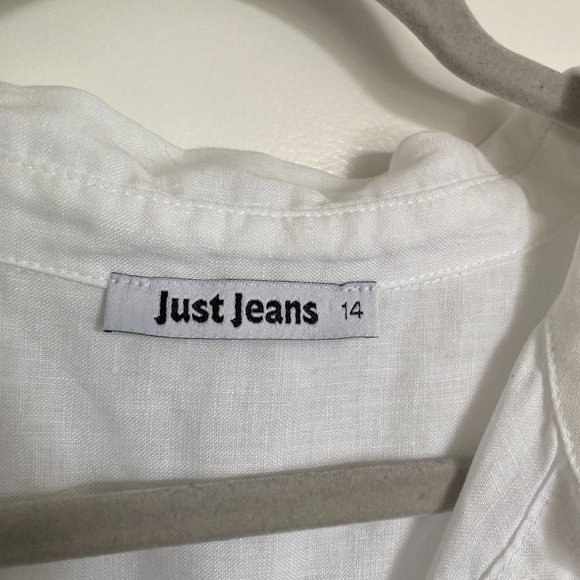 AS NEW WHITE LINEN LONG SLEEVED SHIRT - SIZE 14 - HIGH LOW HEM - Picture 2 of 5